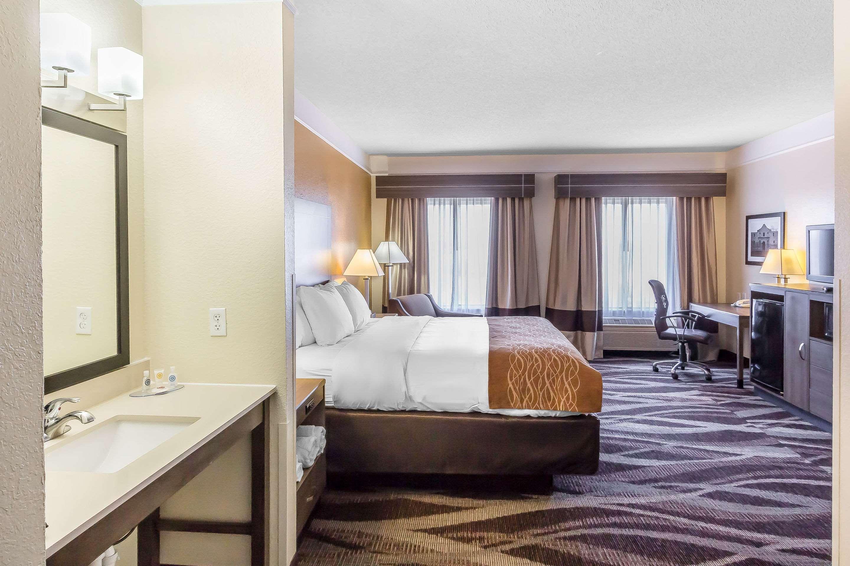Comfort Inn Near Frost Bank Center San Antonio Eksteriør bilde