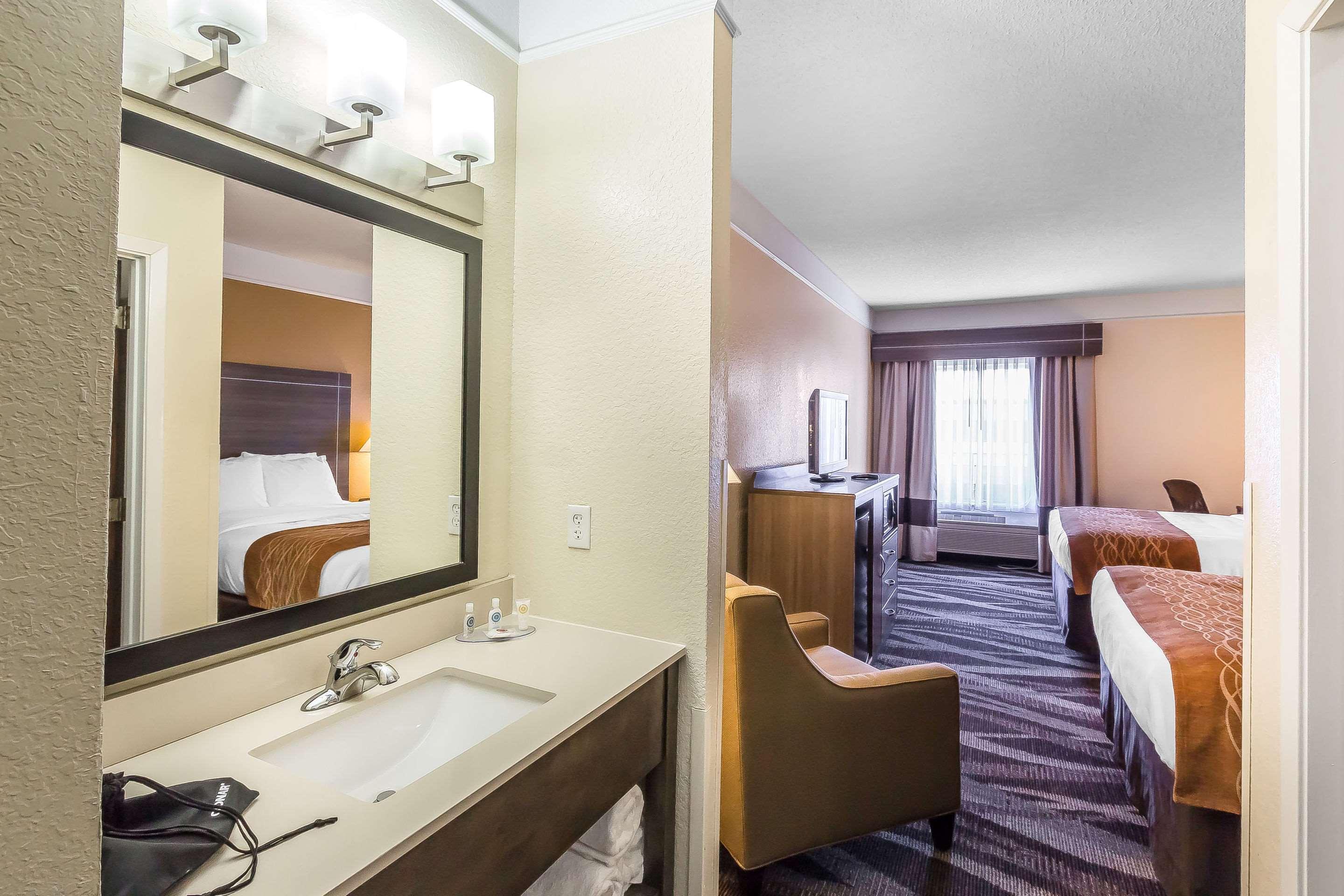 Comfort Inn Near Frost Bank Center San Antonio Eksteriør bilde