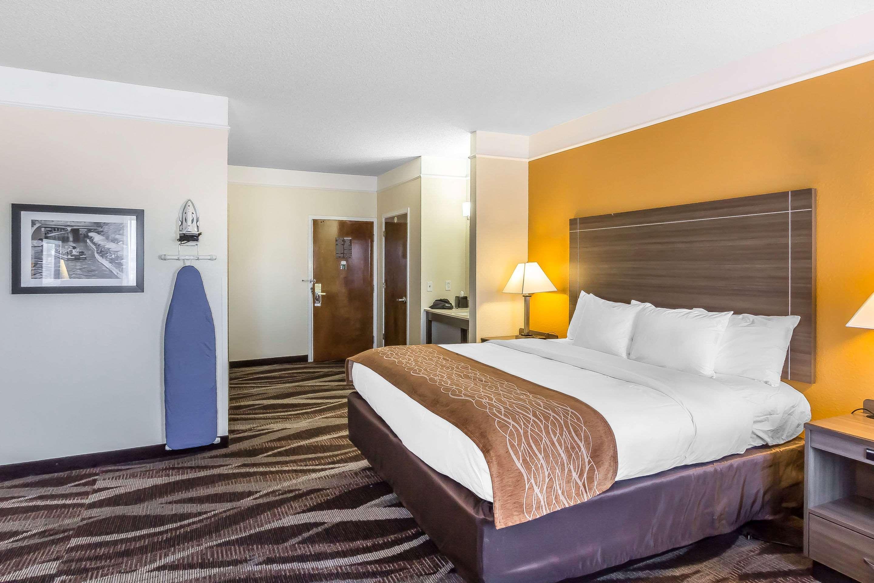 Comfort Inn Near Frost Bank Center San Antonio Eksteriør bilde