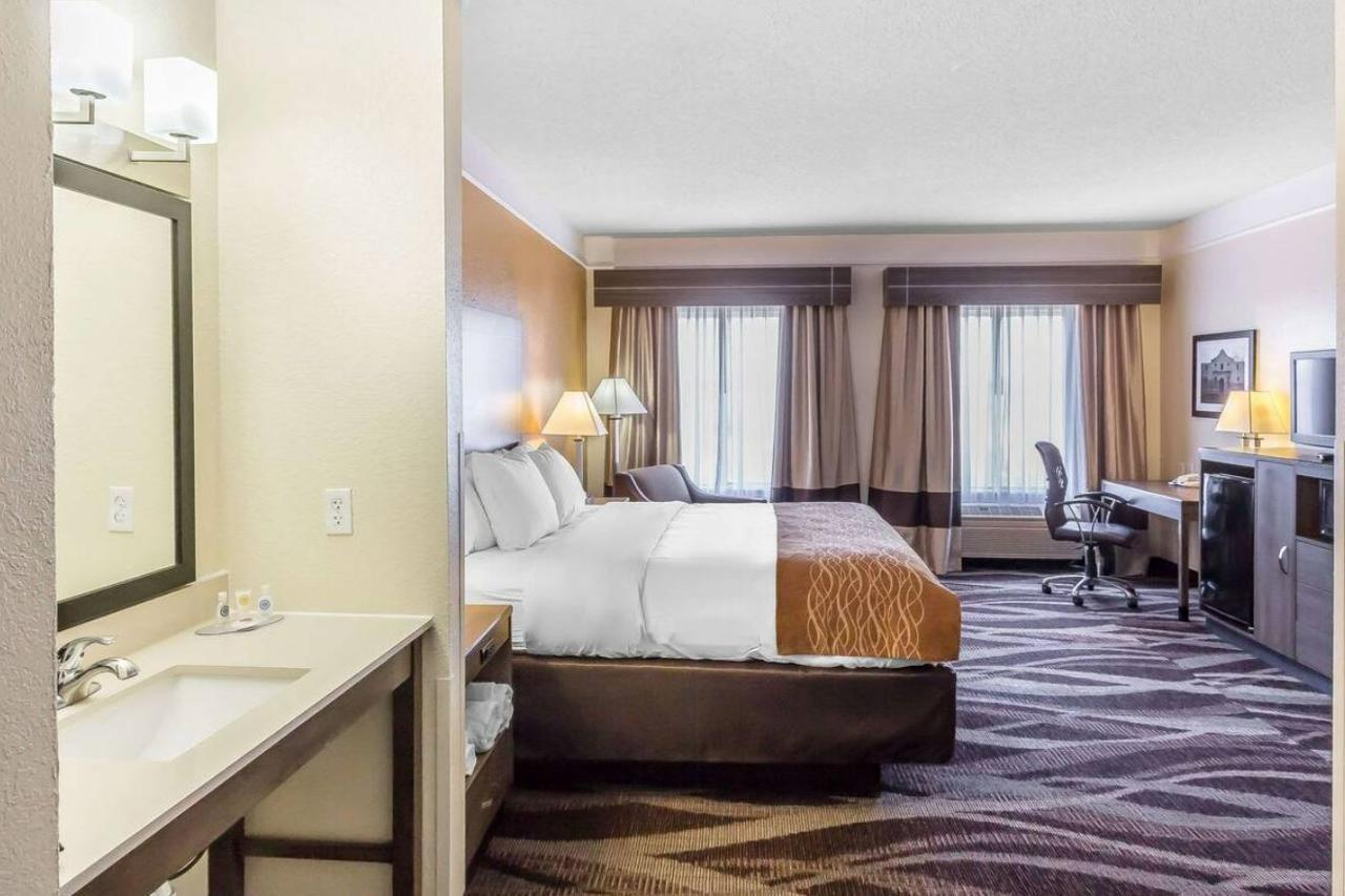 Comfort Inn Near Frost Bank Center San Antonio Eksteriør bilde